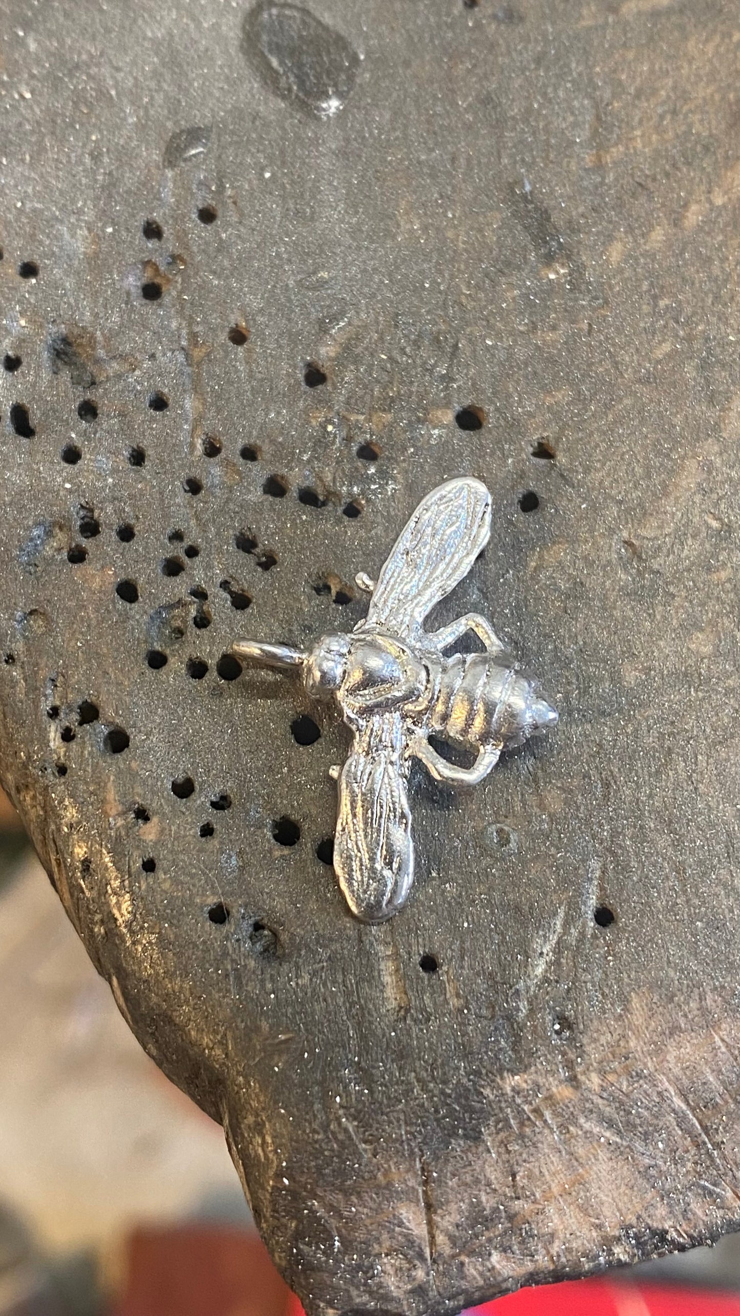 Collana Ape Regina