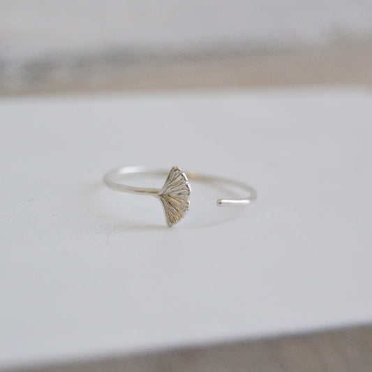 Anello sottile Ginkgo biloba